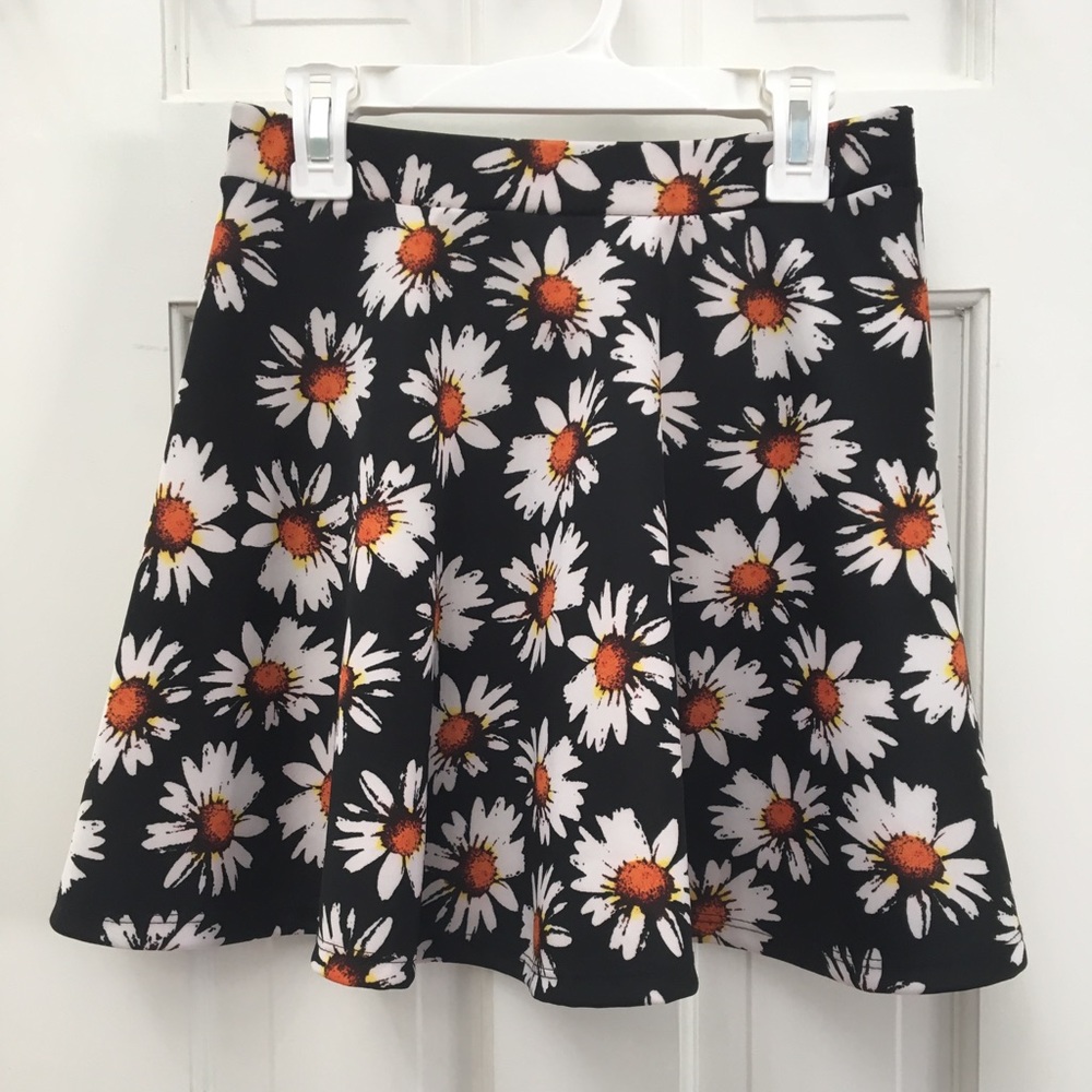 DAISY PRINT SKATER SKIRT
